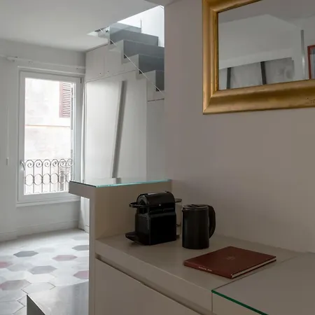 Bdb Rooms Navona 2*